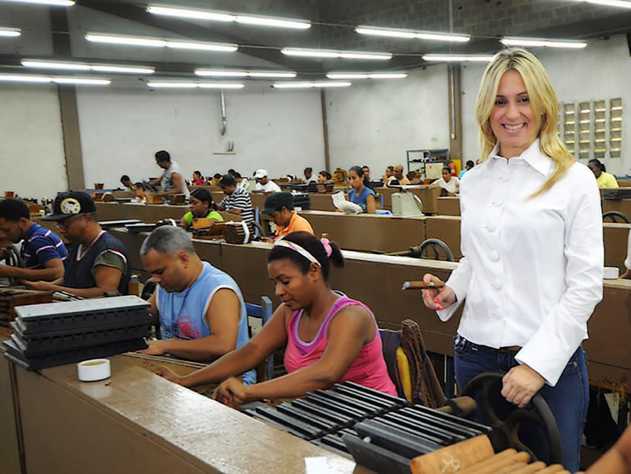 LCT LA CASA DEL TABACO RAQUEL QUESADA CIGARS